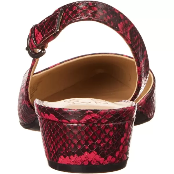 Naturalizer Women Banks Pointed Toe Flat