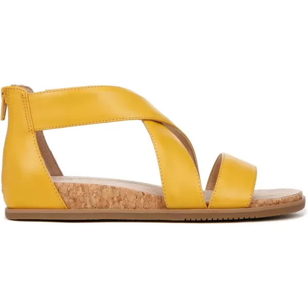 Naturalizer Women Cindi Strappy Flat Sandals