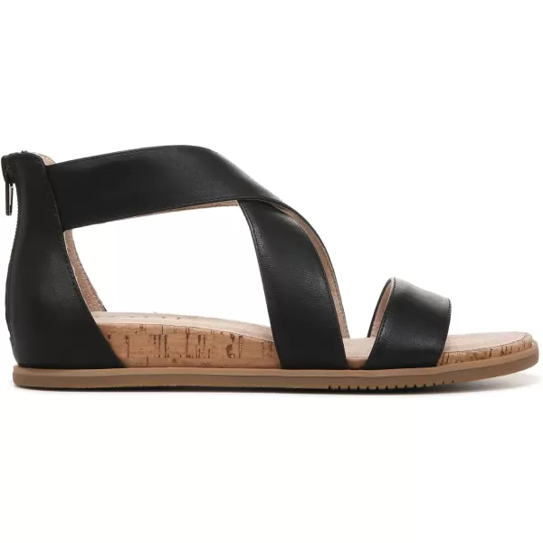 Naturalizer Women Cindi Strappy Flat Sandals