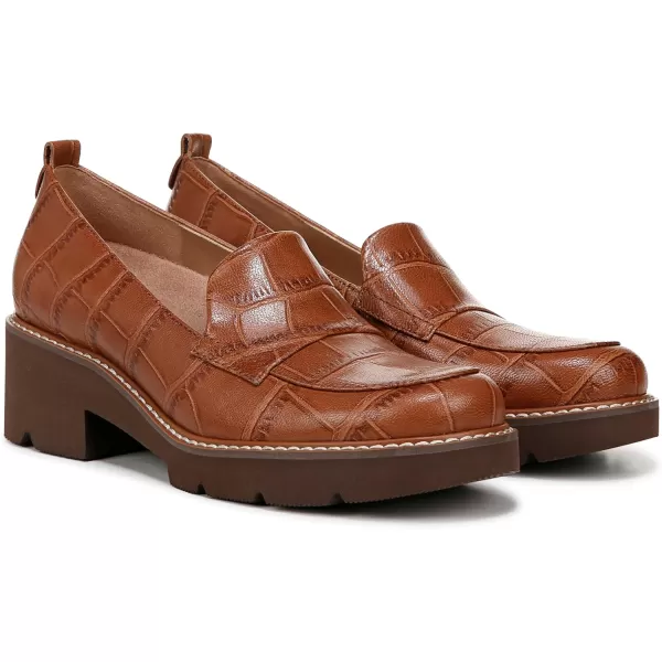 Naturalizer Women Darry Slip On Lightweight Lug Sole Heeled Loafer