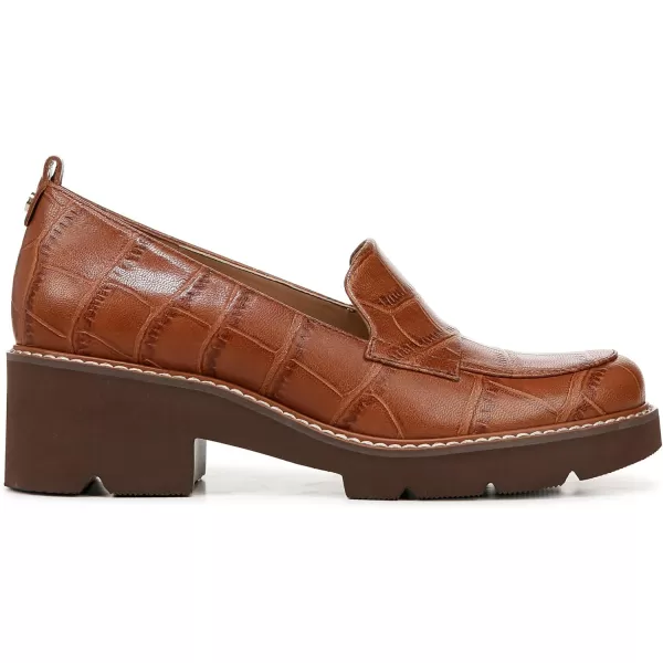 Naturalizer Women Darry Slip On Lightweight Lug Sole Heeled Loafer