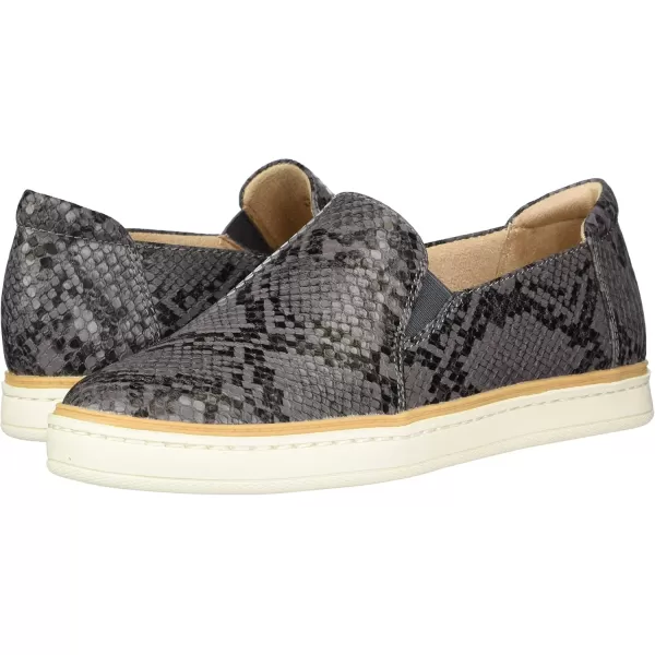 Naturalizer Women Kemper Slip On Sneaker