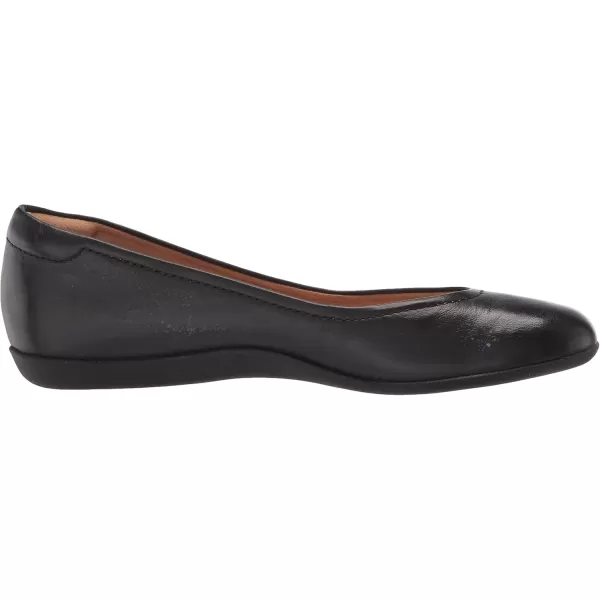 Naturalizer Women Vivienne Flat