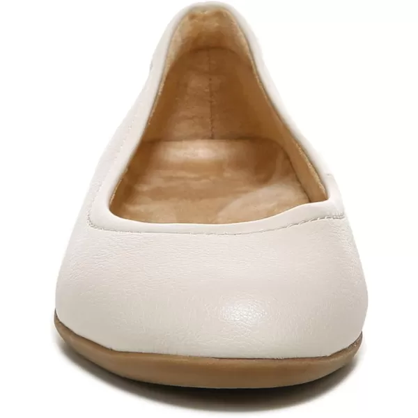 Naturalizer Women Vivienne Flat