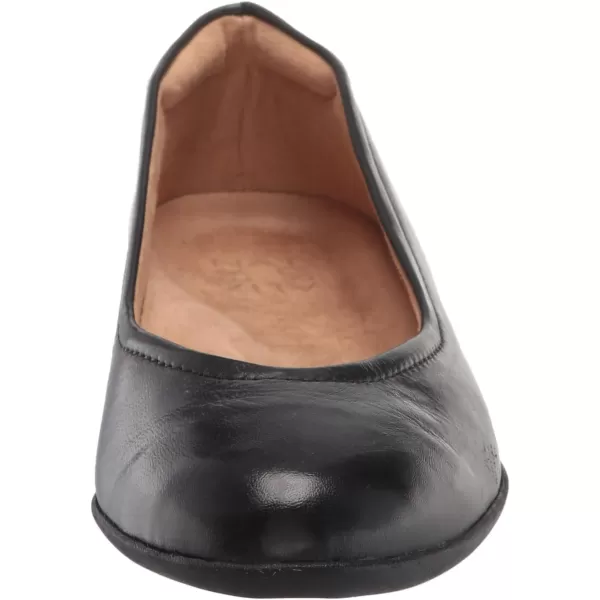 Naturalizer Women Vivienne Flat