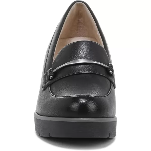 Naturalizer Women Achieve Loafer