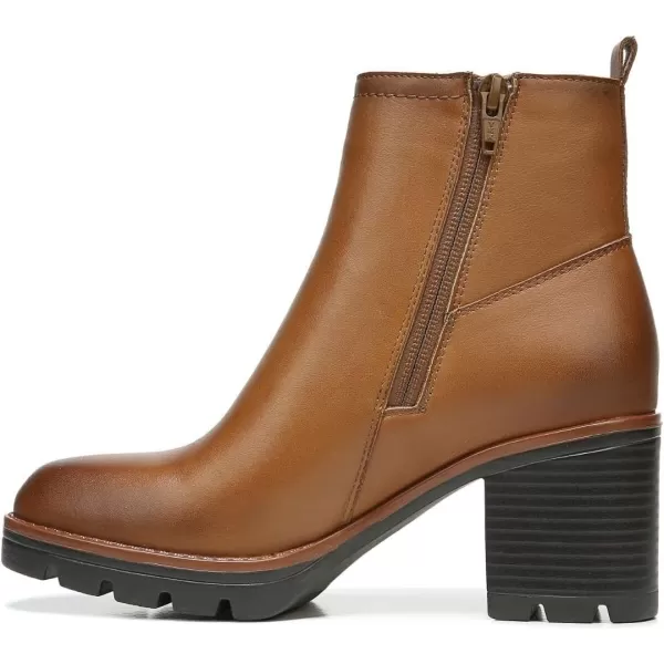 Naturalizer Women Verney Lug Sole Ankle Bootie