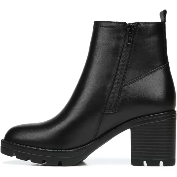 Naturalizer Women Verney Lug Sole Ankle Bootie