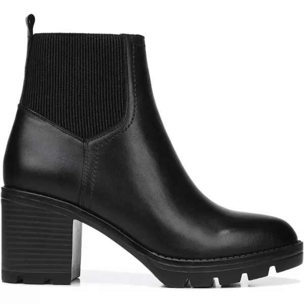 Naturalizer Women Verney Lug Sole Ankle Bootie