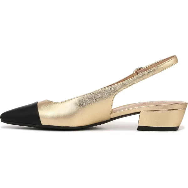 Naturalizer Women’s Banks Pointed Toe Flat