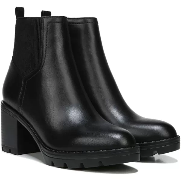 Naturalizer Women Verney Lug Sole Ankle Bootie