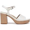 imageNaturalizer Womens Lilly SandalWhite Smooth
