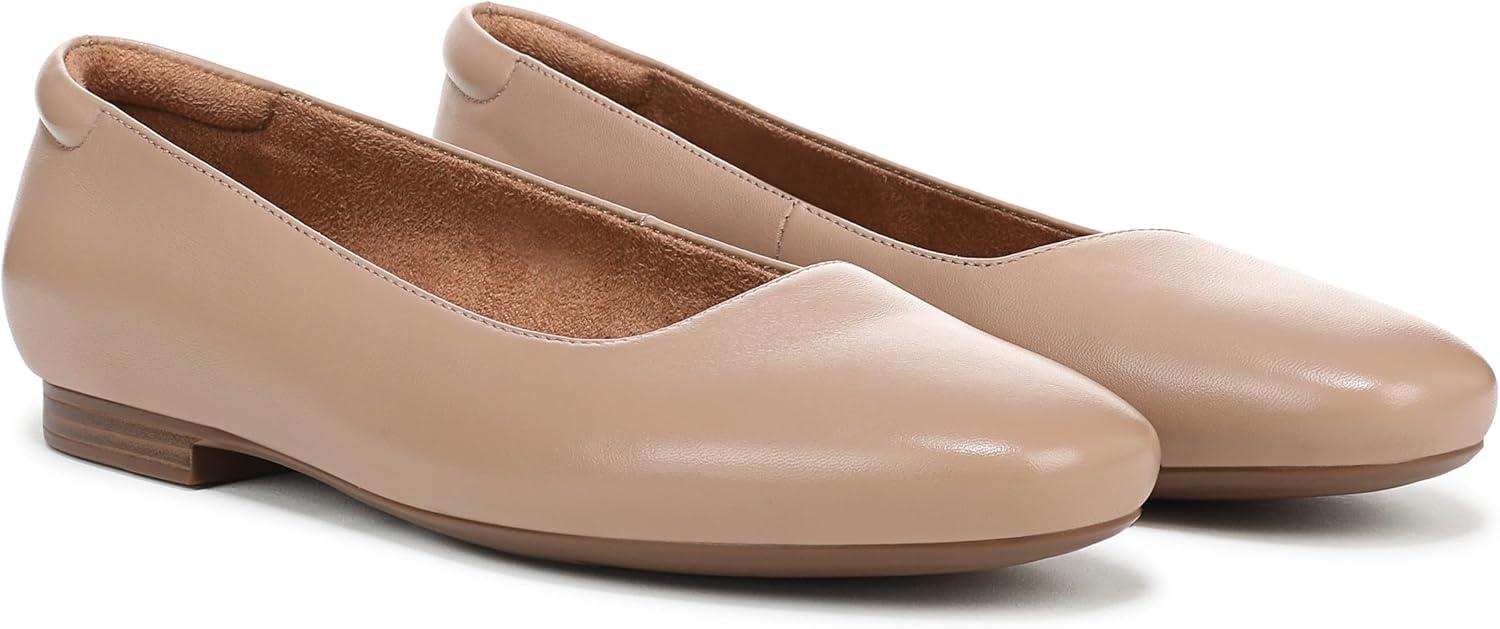 imageNaturalizer Womens KellyBallet FlatCrme Brulee Leather