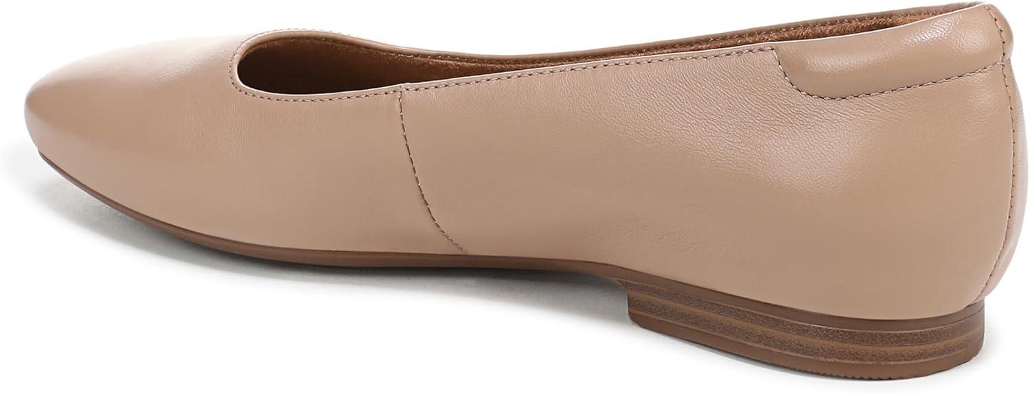 imageNaturalizer Womens KellyBallet FlatCrme Brulee Leather