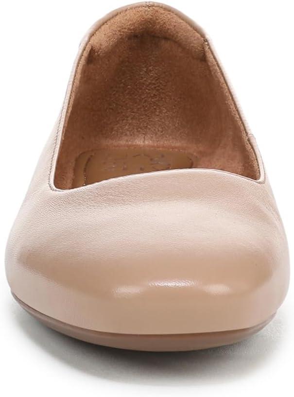 imageNaturalizer Womens KellyBallet FlatCrme Brulee Leather