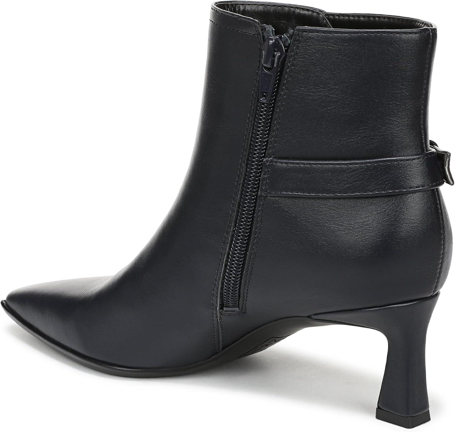 imageNaturalizer Womens Tucker Ankle BootNavy