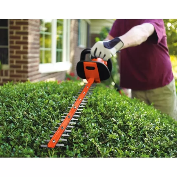 BLACK+DECKER Hedge Trimmer, Rotating Handle, Dual Blade Action Blades, 3.3-Amp, 24-Inch 