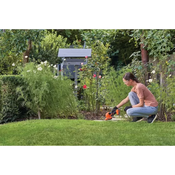 BLACK+DECKER 20V MAX* POWERCONNECT 3/8 in. Cordless Shear Shrubber Kit 