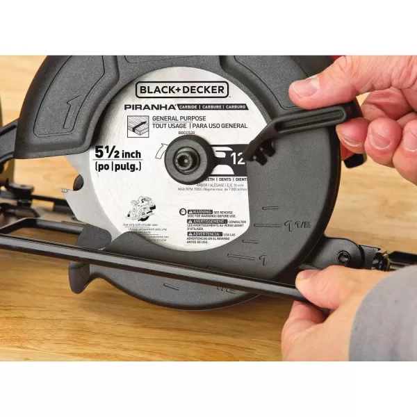 Black And Decker 20-Volt 5-1/2-In Cordless Circular Saw 