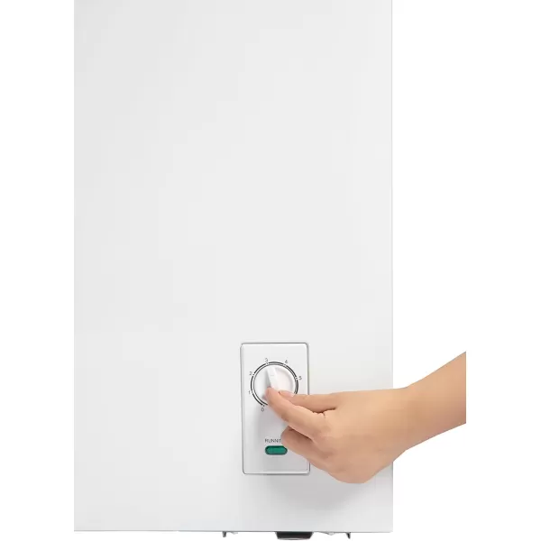 BLACK+DECKER 7.0 Cu. Ft. Chest Freezer, Holds up to 245 Lbs. of Frozen Food with Organizer Basket