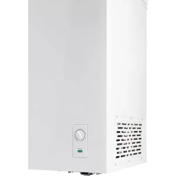 BLACK+DECKER 7.0 Cu. Ft. Chest Freezer, Holds up to 245 Lbs. of Frozen Food with Organizer Basket