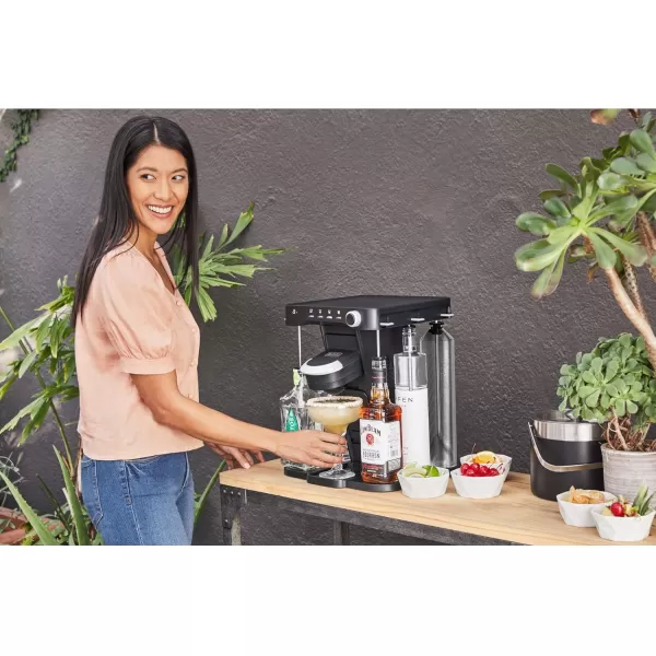 imageBLACKDECKER bev by BLACKDECKER Ice Bucket with Tongs Bar Entertainment 3Liter BEIB103