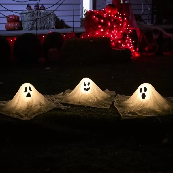 JOYIN Halloween Outdoor Decorations White Ghost Garden Stakes with Light Up Design 3 Packs Cloth Ghost for Best Halloween Decoration Lights Decor Outdoor Halloween Yard Decorations