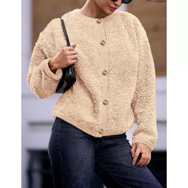 PRETTYGARDEN Womens Faux Fur Shearling Coat Fuzzy Fleece Button Up Trendy Fall Winter Cropped Jackets OuterwearBeige