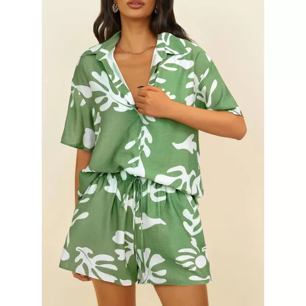 PRETTYGARDEN Women Summer 2 Piece Beach Outfits Printed Short Sleeve Tops Lounge Shorts Casual Tracksuit SetGreen