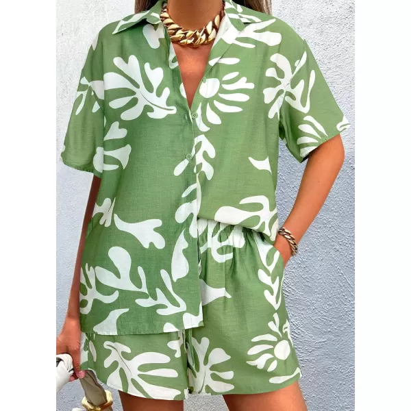 PRETTYGARDEN Women Summer 2 Piece Beach Outfits Printed Short Sleeve Tops Lounge Shorts Casual Tracksuit SetGreen