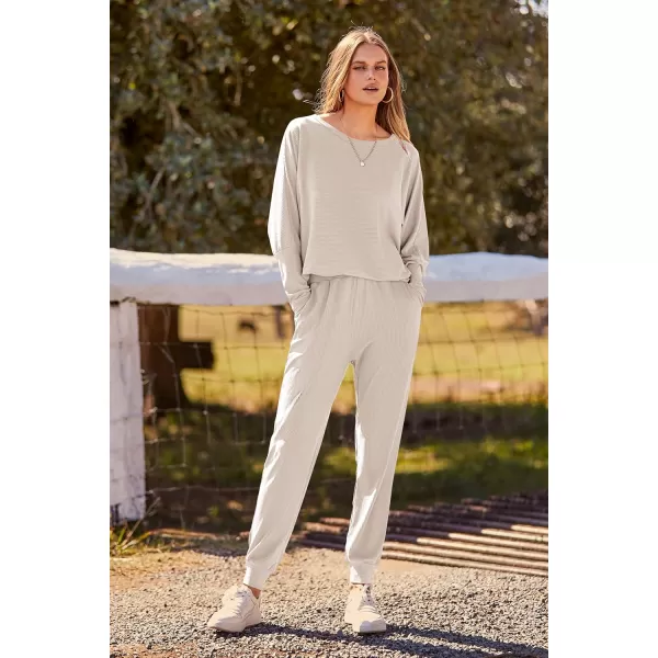 PRETTYGARDEN Womens Fashion Outfits 2 Piece Sweatsuit Solid Color Long Sleeve Pullover Long PantsApricot