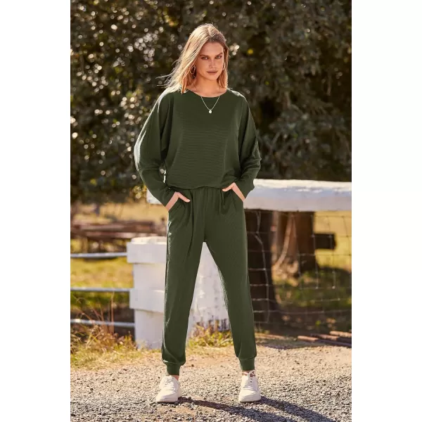 PRETTYGARDEN Womens Fashion Outfits 2 Piece Sweatsuit Solid Color Long Sleeve Pullover Long PantsArmy Green