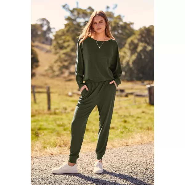 PRETTYGARDEN Womens Fashion Outfits 2 Piece Sweatsuit Solid Color Long Sleeve Pullover Long PantsArmy Green