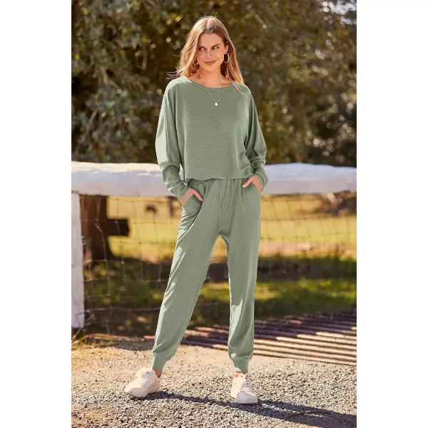 PRETTYGARDEN Womens Fashion Outfits 2 Piece Sweatsuit Solid Color Long Sleeve Pullover Long PantsBean Green