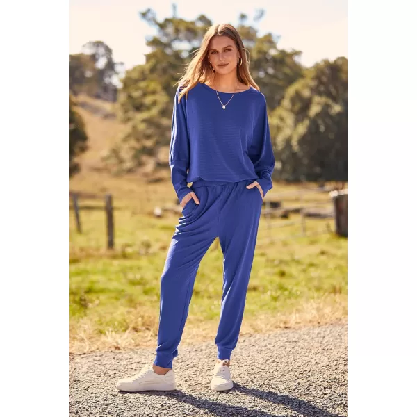 PRETTYGARDEN Womens Fashion Outfits 2 Piece Sweatsuit Solid Color Long Sleeve Pullover Long PantsBlue