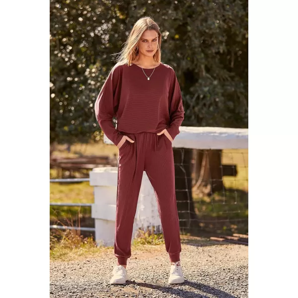 PRETTYGARDEN Womens Fashion Outfits 2 Piece Sweatsuit Solid Color Long Sleeve Pullover Long PantsBrown Red