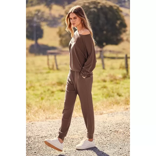 PRETTYGARDEN Womens Fashion Outfits 2 Piece Sweatsuit Solid Color Long Sleeve Pullover Long PantsCoffee