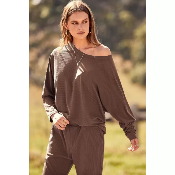 PRETTYGARDEN Womens Fashion Outfits 2 Piece Sweatsuit Solid Color Long Sleeve Pullover Long PantsCoffee