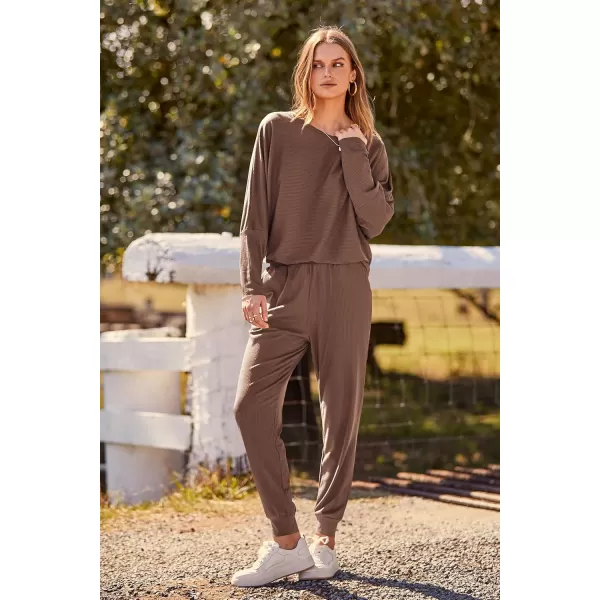 PRETTYGARDEN Womens Fashion Outfits 2 Piece Sweatsuit Solid Color Long Sleeve Pullover Long PantsCoffee
