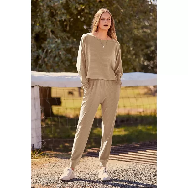 PRETTYGARDEN Womens Fashion Outfits 2 Piece Sweatsuit Solid Color Long Sleeve Pullover Long PantsKhaki