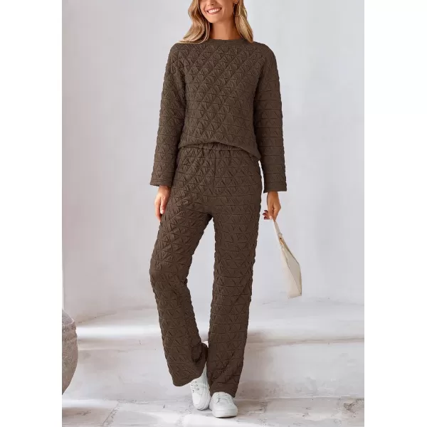 PRETTYGARDEN Womens Quilted 2 Piece Outfit Fall Loungewear Long Sleeve Pullover Top Wide Leg Pants Set TracksuitCoffee