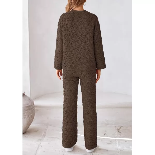 PRETTYGARDEN Womens Quilted 2 Piece Outfit Fall Loungewear Long Sleeve Pullover Top Wide Leg Pants Set TracksuitCoffee