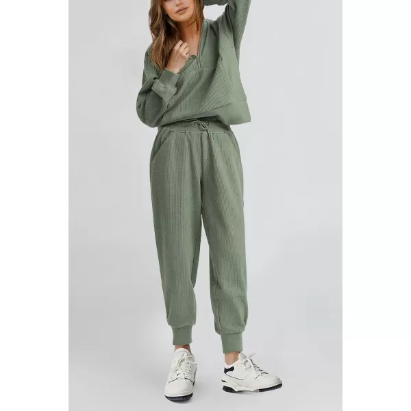 PRETTYGARDEN Womens 2 Piece Sweatsuits Set Long Sleeve Half Zip Pullover Sweatshirt Joggers Sweatpants Fall Outfits TracksuitLight Green