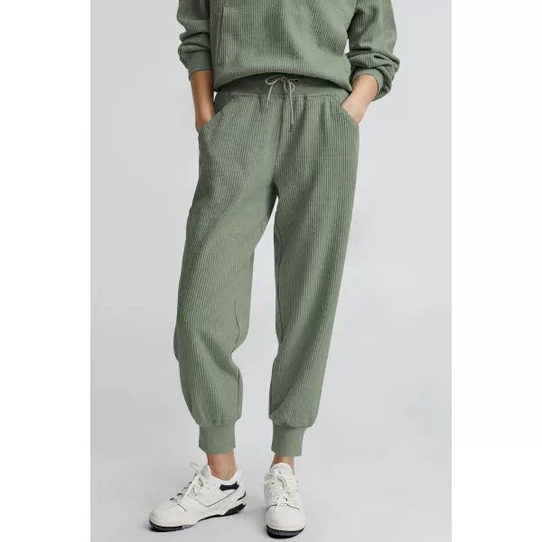 PRETTYGARDEN Womens 2 Piece Sweatsuits Set Long Sleeve Half Zip Pullover Sweatshirt Joggers Sweatpants Fall Outfits TracksuitLight Green