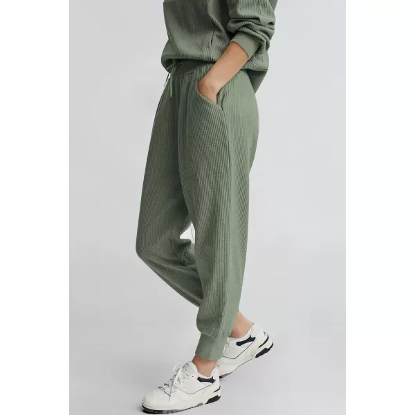 PRETTYGARDEN Womens 2 Piece Sweatsuits Set Long Sleeve Half Zip Pullover Sweatshirt Joggers Sweatpants Fall Outfits TracksuitLight Green