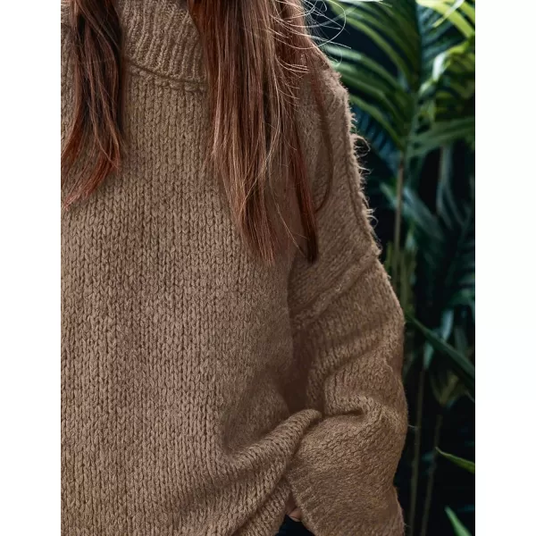 imagePRETTYGARDEN Womens Fall Turtleneck Sweaters Long Sleeve Chunky Knit Slouchy Pullover Sweater TopsLight Brown