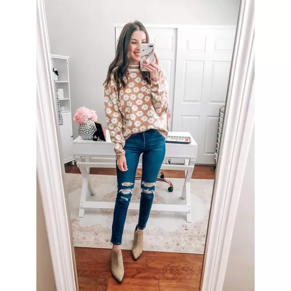 imagePRETTYGARDEN Womens Knit Sweater Casual Crewneck Long Sleeve Floral Print Lightweight Pullover SweatshirtApricot