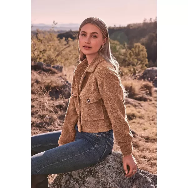 imagePRETTYGARDEN Womens Fall Clothes Sherpa Shacket Jacket Fuzzy Lapel Button Down Cropped Coat Winter OuterwearCamel