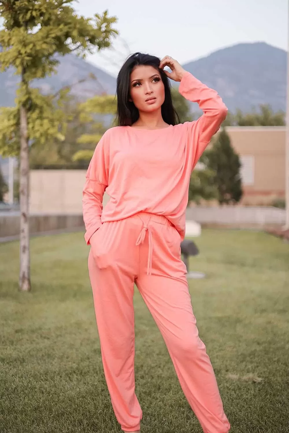 imagePRETTYGARDEN Womens Fall 2 Piece Lounge Outfit Long Sleeve Crewneck Pullover Tops High Waisted Pants Set TracksuitPink