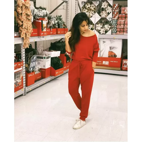 imagePRETTYGARDEN Womens Fall 2 Piece Lounge Outfit Long Sleeve Crewneck Pullover Tops High Waisted Pants Set TracksuitRed